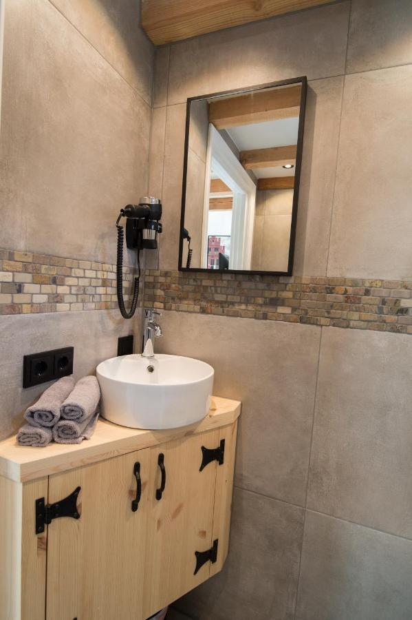 Luxury Chalets מוניקנדאם מראה חיצוני תמונה