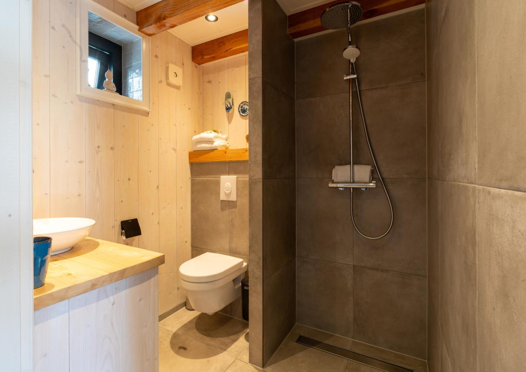 Luxury Chalets מוניקנדאם מראה חיצוני תמונה